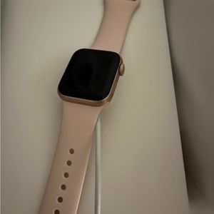 Apple Watch Series 5 (GPS)